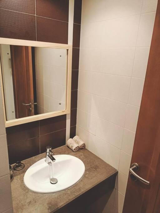 Tres Bel Appartement Idealement Place El-Marsza Kültér fotó